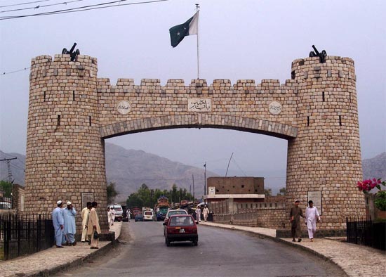 Anciennes portes de la passe de Khyber au Pakistan